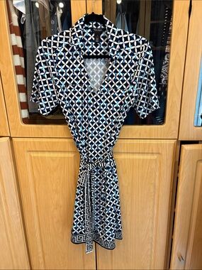 WHBM Geo Print Short Sleeve Dress